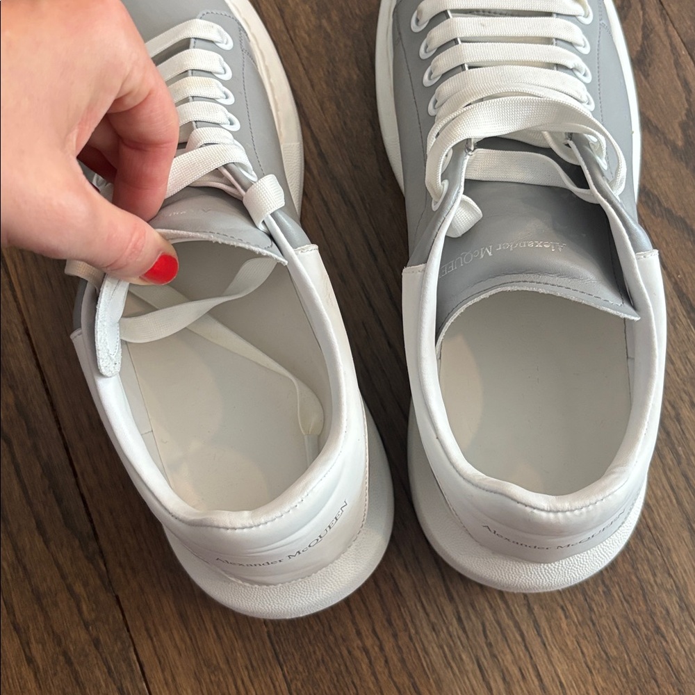 Alexander McQueen Men's Gray Leather Low-Top Sneakers size 45 - Picture 8 of 9